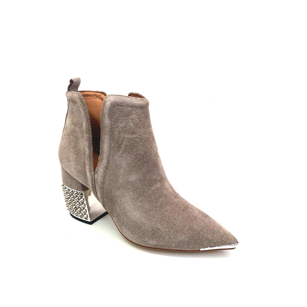 FIN / TAUPE