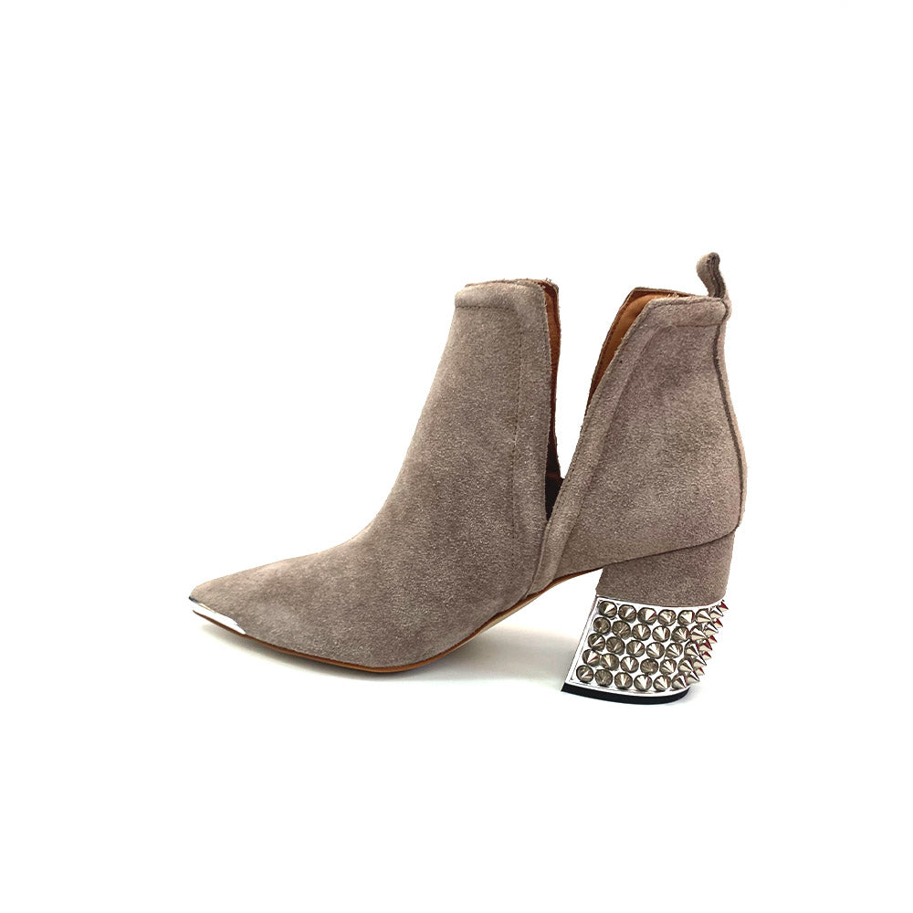 FIN / TAUPE