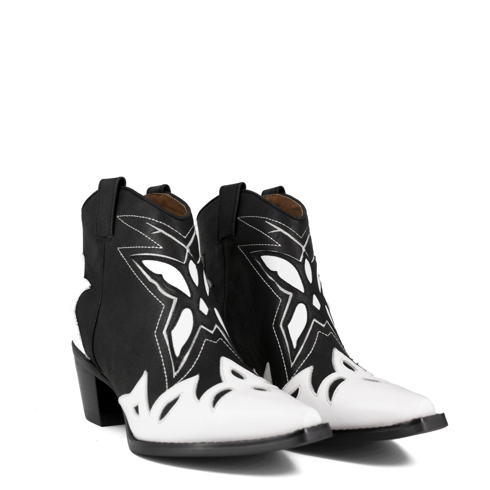 TOONEY / WHITE+BLACK