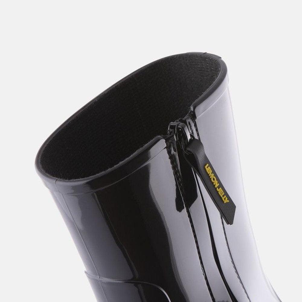 EXPLORER 01 / BLACK